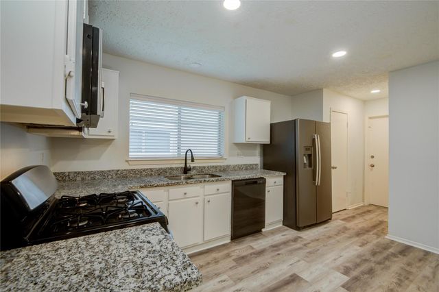 1911 Ripple Creek Drive, Missouri City, TX 77489