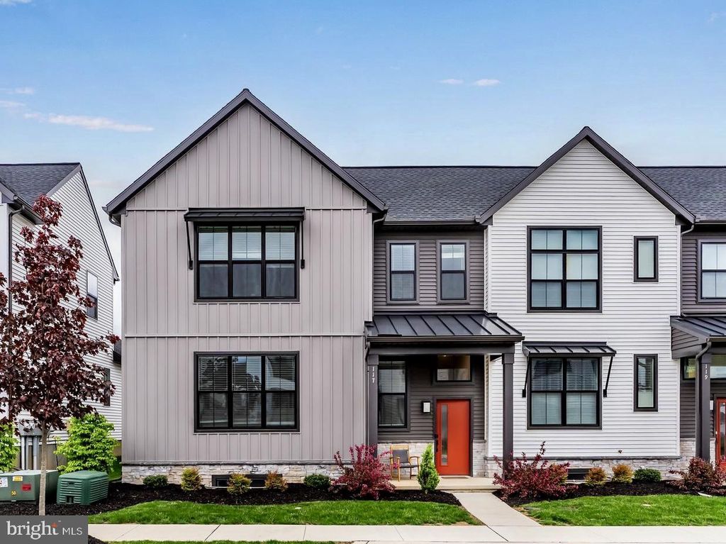 117 LARKIN DR, Mechanicsburg, PA 17055