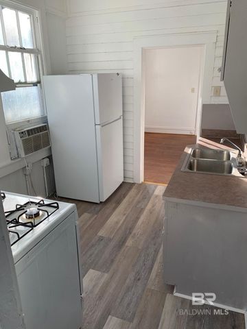 109 S Carlen Street, Mobile, AL 36606