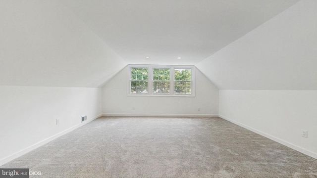 20 EXPERT LN, Willingboro, NJ 08046