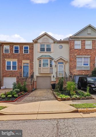 21744 LEATHERLEAF CIR, Sterling, VA 20164
