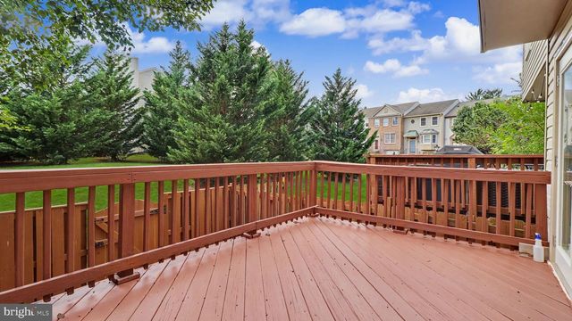 21744 LEATHERLEAF CIR, Sterling, VA 20164