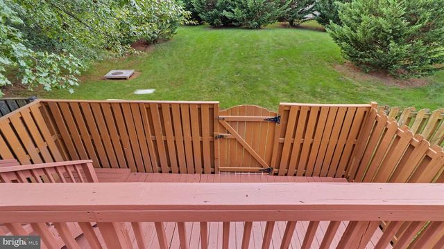 21744 LEATHERLEAF CIR, Sterling, VA 20164