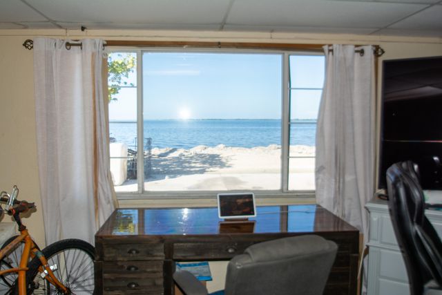 31364 Avenue J, Big Pine Key, FL 33043