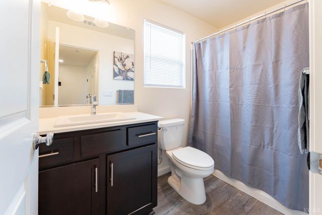 563 BLUE RIDGE Street, Tulare, CA 93274