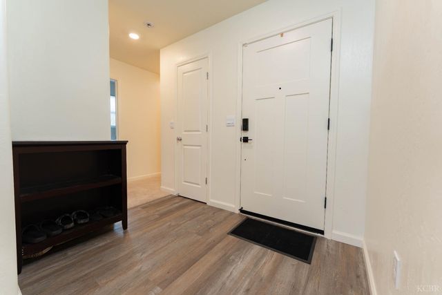 563 BLUE RIDGE Street, Tulare, CA 93274