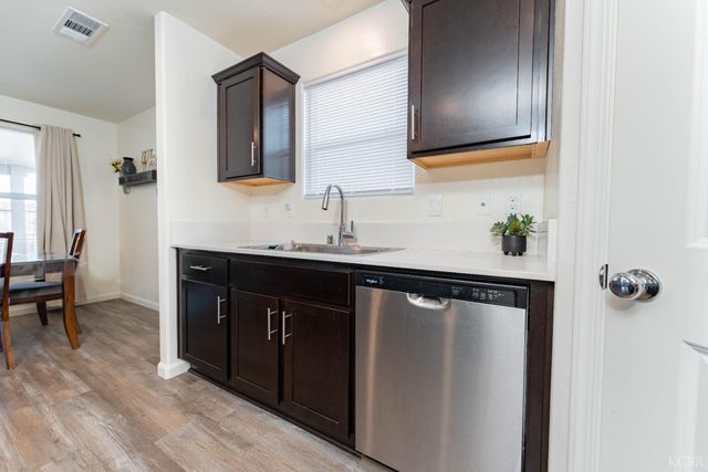 563 BLUE RIDGE Street, Tulare, CA 93274