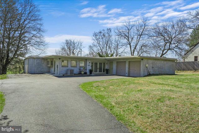 1056 LENAPE RD, West Chester, PA 19382