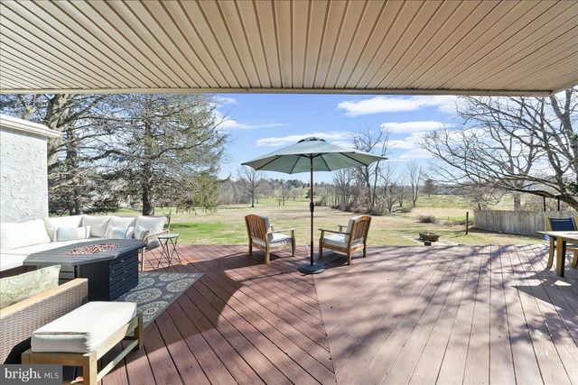 1056 LENAPE RD, West Chester, PA 19382