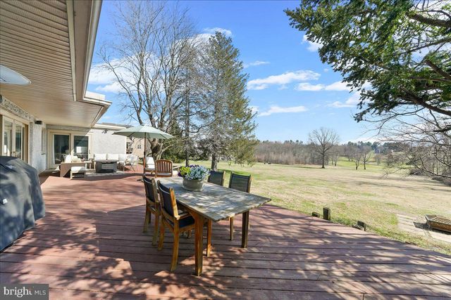 1056 LENAPE RD, West Chester, PA 19382