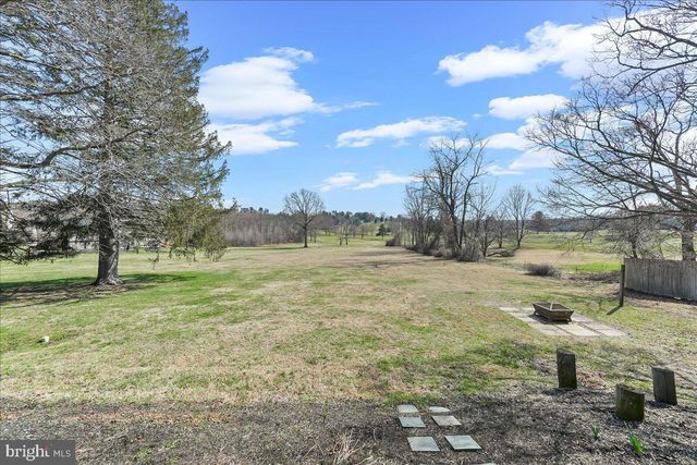 1056 LENAPE RD, West Chester, PA 19382