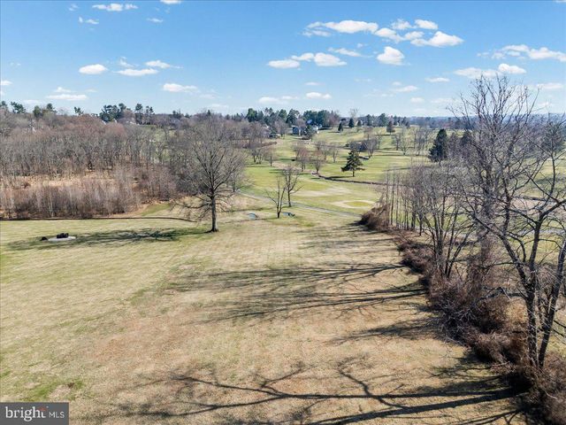 1056 LENAPE RD, West Chester, PA 19382