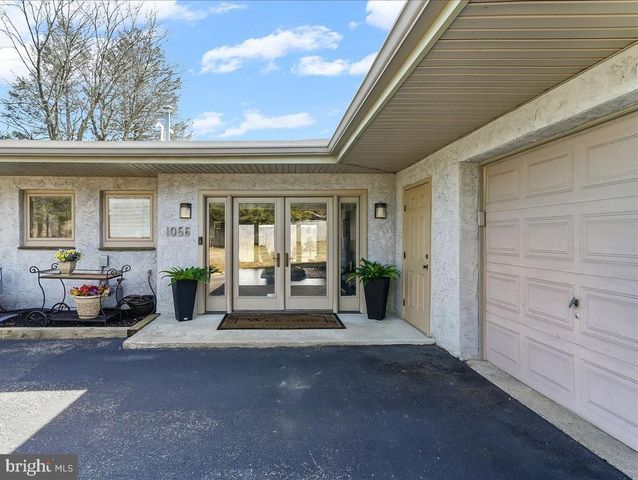 1056 LENAPE RD, West Chester, PA 19382