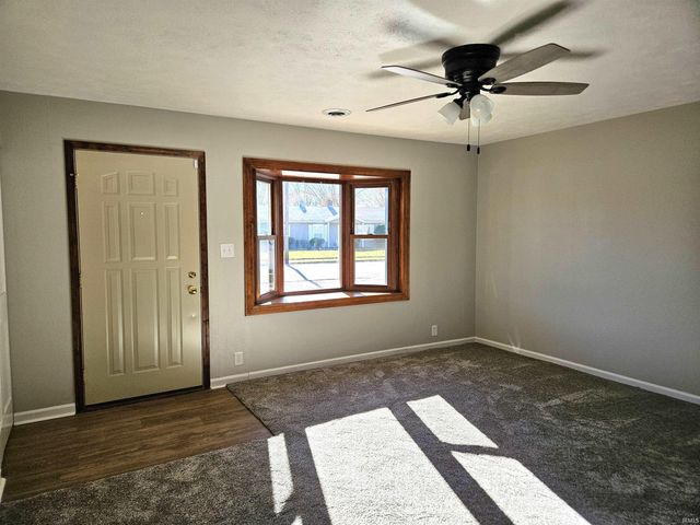 1812 W Riga Avenue, Marion, IN 46952