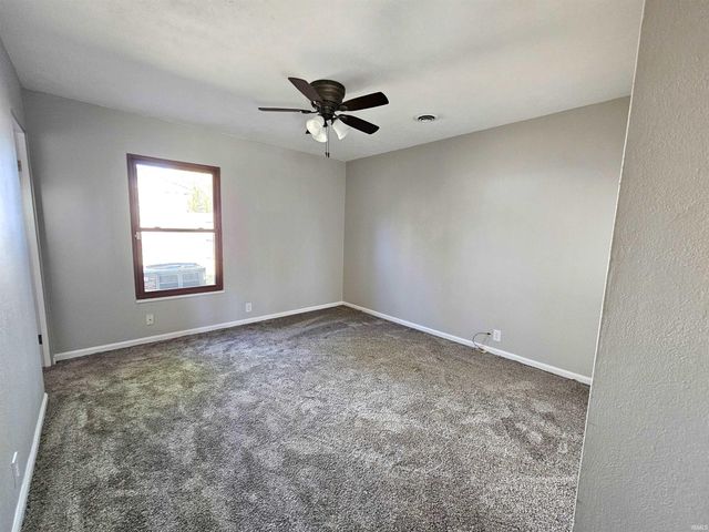 1812 W Riga Avenue, Marion, IN 46952