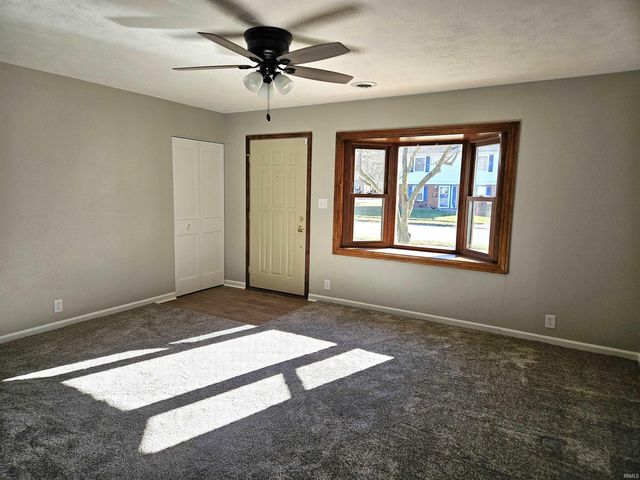 1812 W Riga Avenue, Marion, IN 46952