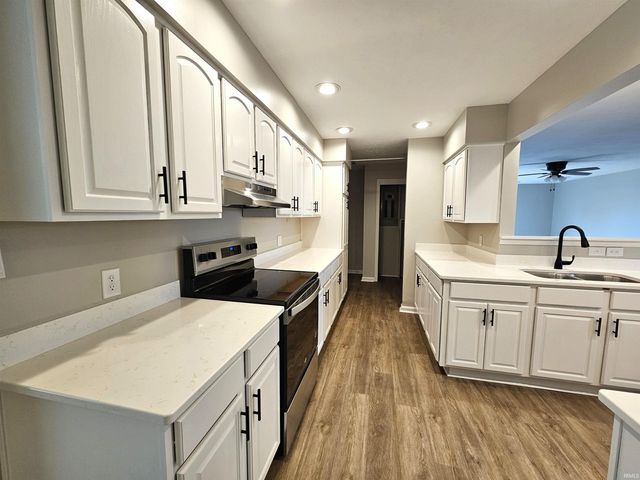 1812 W Riga Avenue, Marion, IN 46952