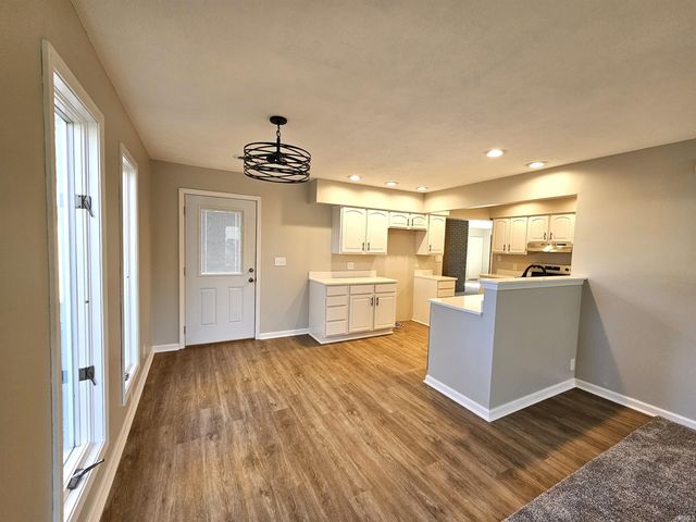 1812 W Riga Avenue, Marion, IN 46952