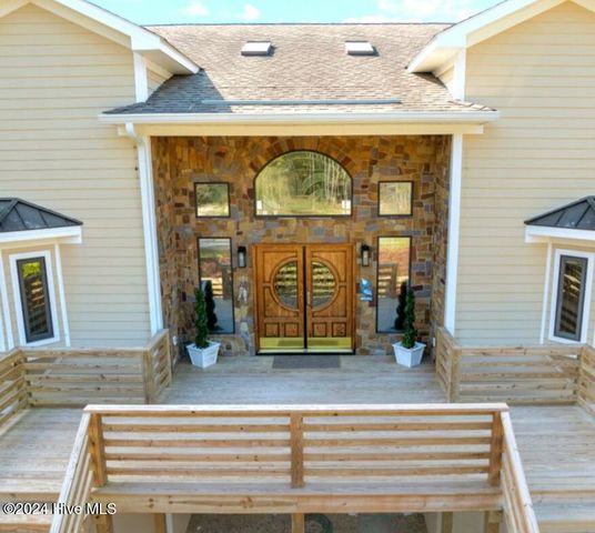 123 Riverview Drive, Washington, NC 27889