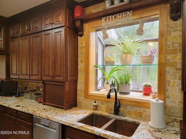 123 Riverview Drive, Washington, NC 27889