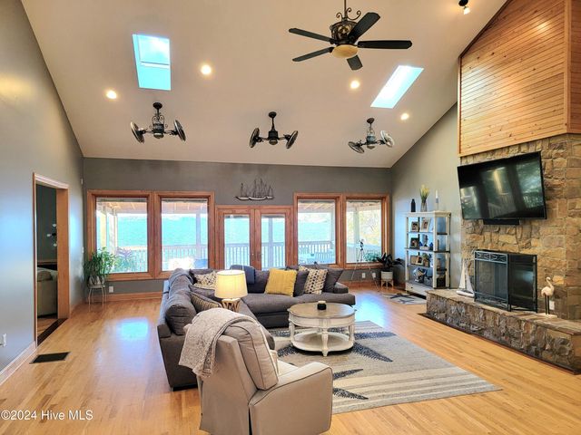 123 Riverview Drive, Washington, NC 27889