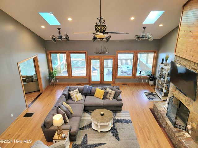 123 Riverview Drive, Washington, NC 27889