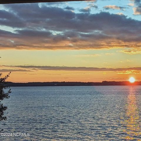 123 Riverview Drive, Washington, NC 27889