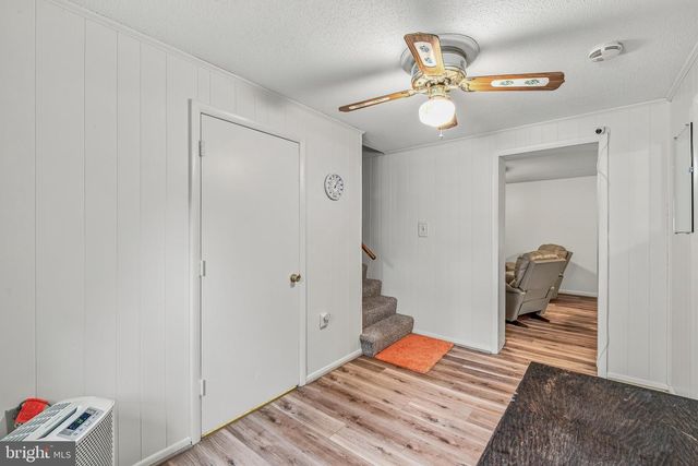 3779 FAIRVIEW DR, Berkeley Springs, WV 25411