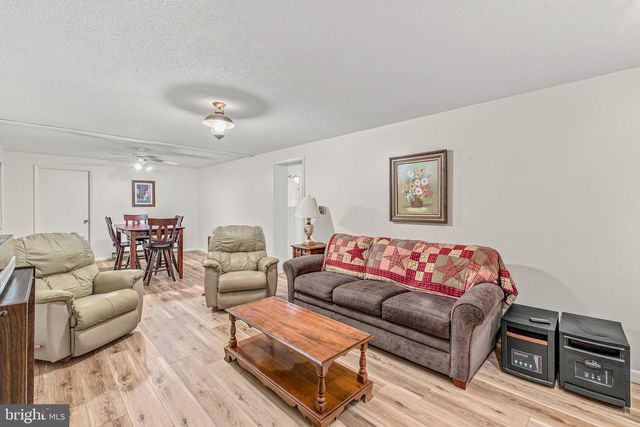 3779 FAIRVIEW DR, Berkeley Springs, WV 25411