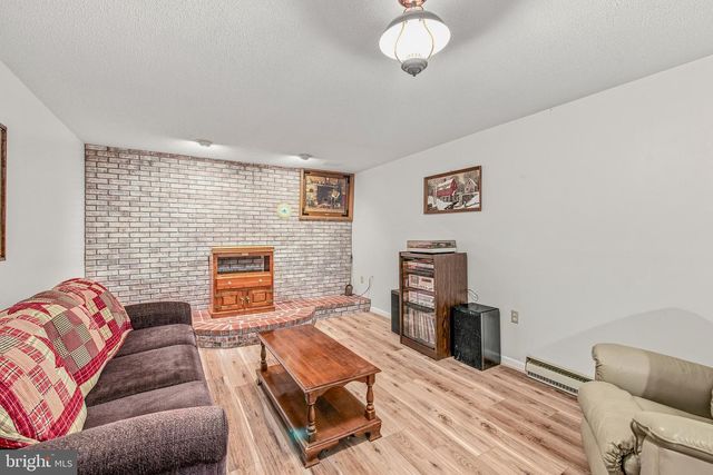 3779 FAIRVIEW DR, Berkeley Springs, WV 25411
