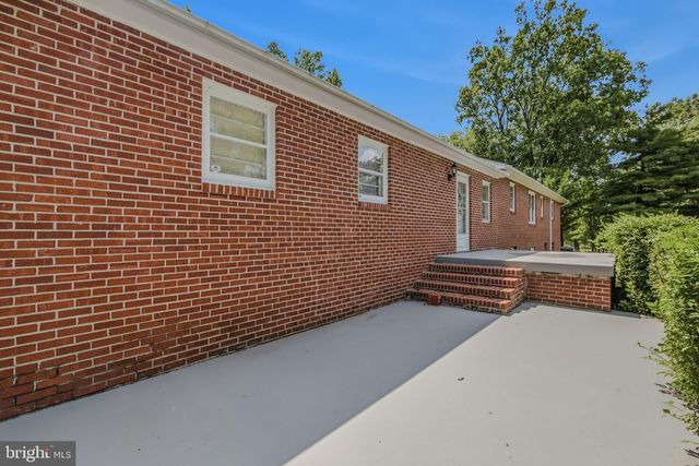 3779 FAIRVIEW DR, Berkeley Springs, WV 25411