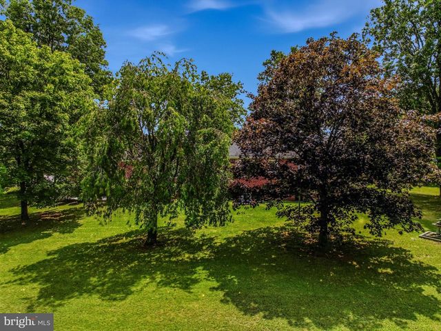 3779 FAIRVIEW DR, Berkeley Springs, WV 25411