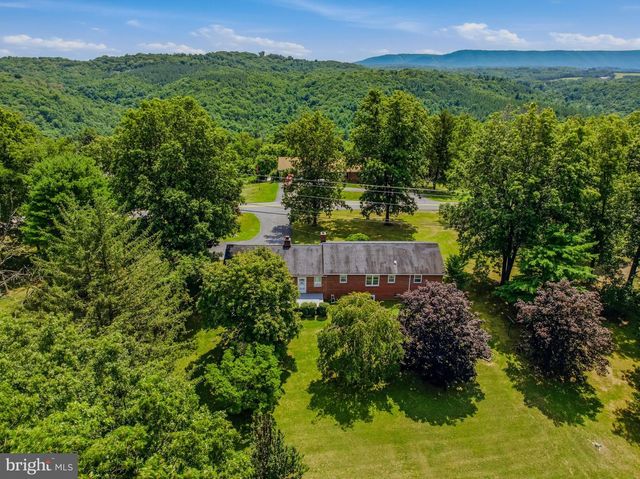 3779 FAIRVIEW DR, Berkeley Springs, WV 25411