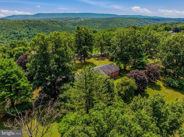 3779 FAIRVIEW DR, Berkeley Springs, WV 25411