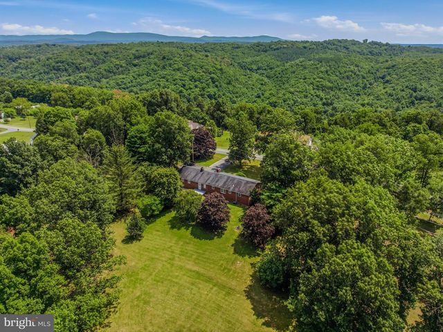 3779 FAIRVIEW DR, Berkeley Springs, WV 25411