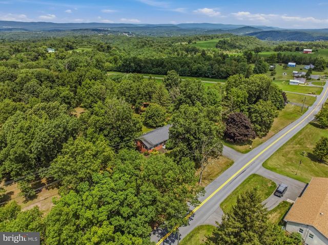 3779 FAIRVIEW DR, Berkeley Springs, WV 25411