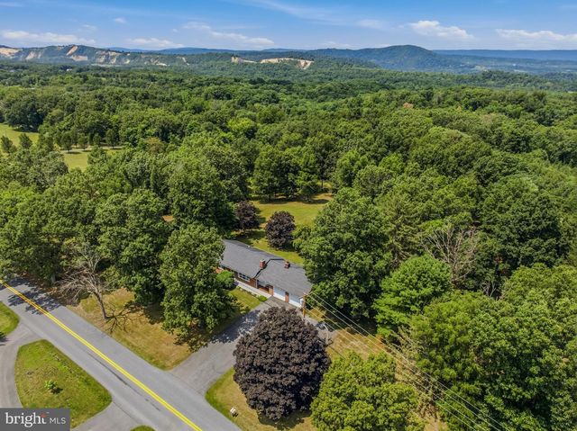 3779 FAIRVIEW DR, Berkeley Springs, WV 25411