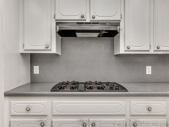 9945 E Northglen Street, Claremore, OK 74017