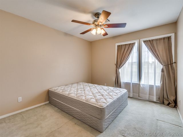 9945 E Northglen Street, Claremore, OK 74017