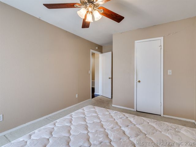 9945 E Northglen Street, Claremore, OK 74017