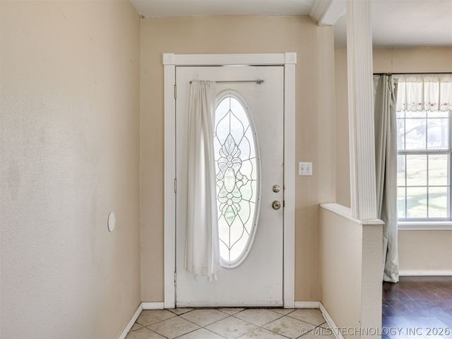 9945 E Northglen Street, Claremore, OK 74017