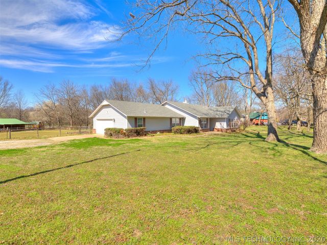 9945 E Northglen Street, Claremore, OK 74017