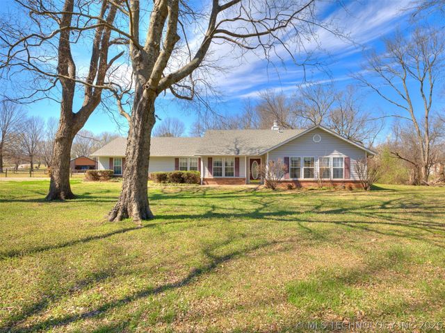 9945 E Northglen Street, Claremore, OK 74017