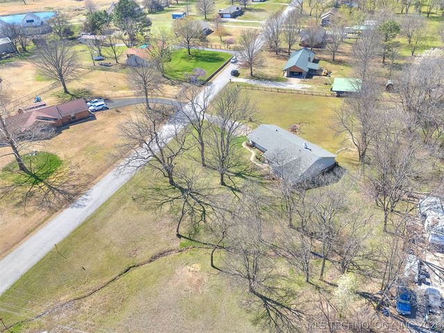 9945 E Northglen Street, Claremore, OK 74017