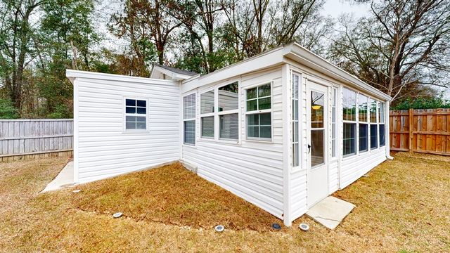 502 Sprucepine Road, Dothan, AL 36301