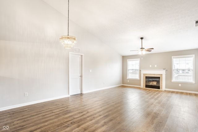 5777 White Pine Road, Whitestown, IN 46075