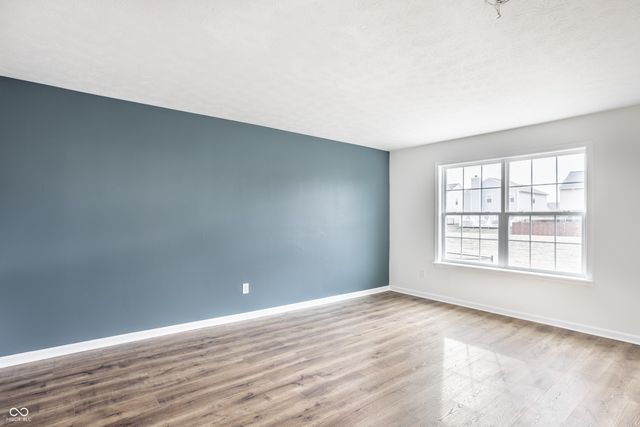 5777 White Pine Road, Whitestown, IN 46075