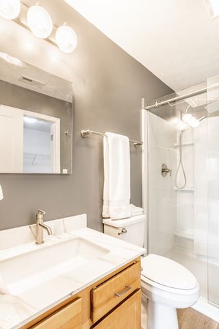 5777 White Pine Road, Whitestown, IN 46075