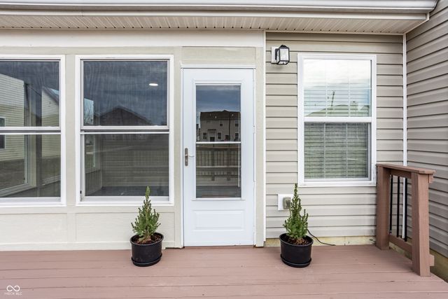 5777 White Pine Road, Whitestown, IN 46075