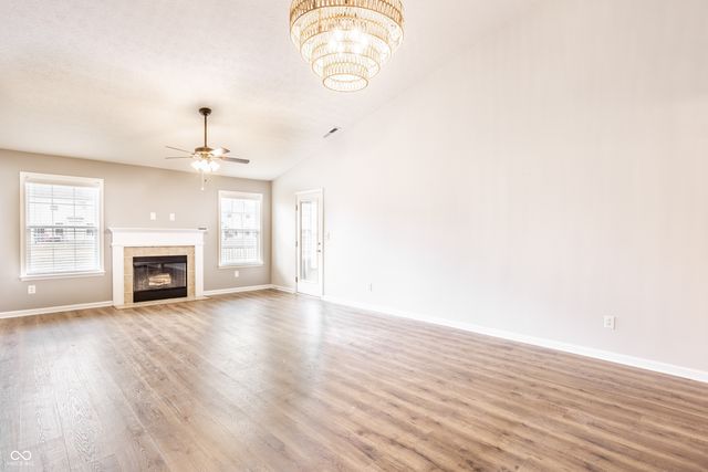 5777 White Pine Road, Whitestown, IN 46075